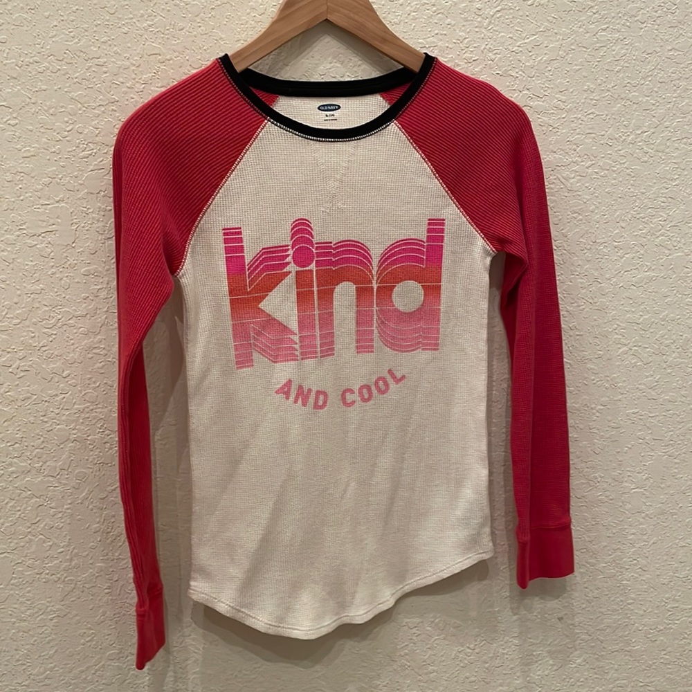 {Old Navy} Thermal Long Sleeve Graphic Shirt